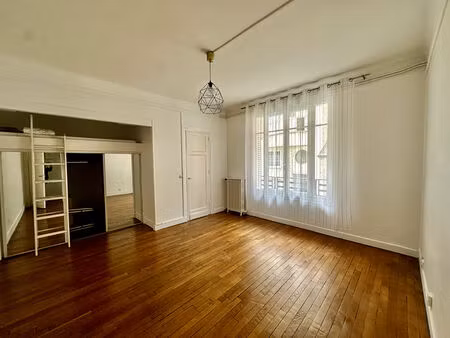 appartement paris 1 pièce 28.35 m2