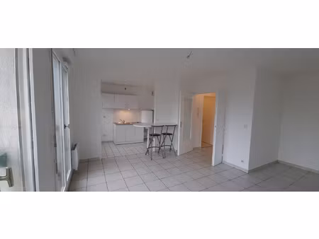à louer studio de 33 79 m2