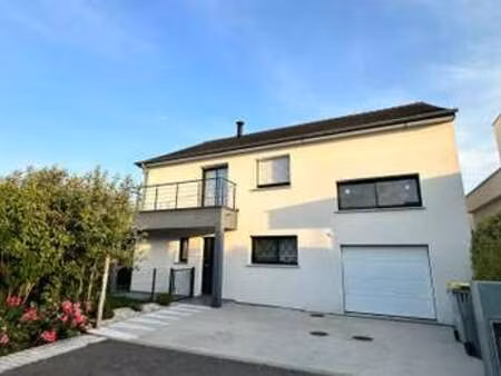 vente maison à vern-sur-seiche (35770) : à vendre / 160m² vern-sur-seiche