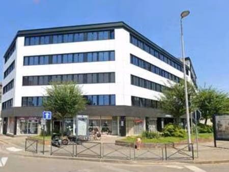 vente bureaux et commerces à chartres (28000) : à vendre / chartres