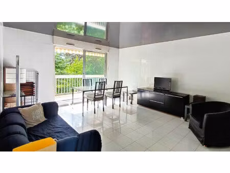 location appartement 2 pièces  51.07m²  issy
