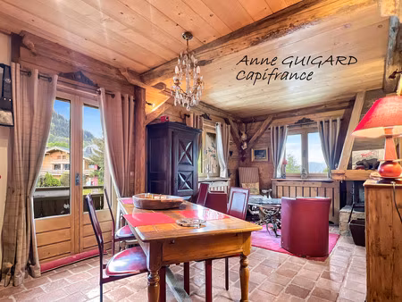 megeve (74) - beau 3 pièces entièrement refait avec cheminée  beaucoup de charme  vue mont