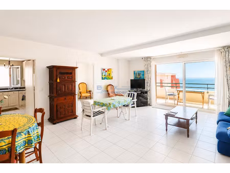 4 pieces vue mer quartier de la corniche bord de mer proche
