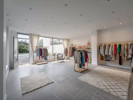 local commercial couilly pont aux dames 62 m2