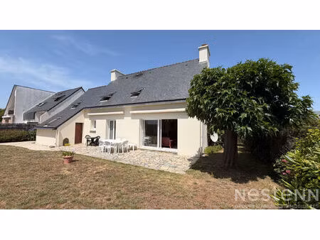quiberon - vente maison de 130 m² avec 4 chambres et beau jardin située à 300 mètres de la