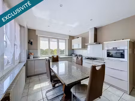 très belle maison avec garage  terrasse et jardin !