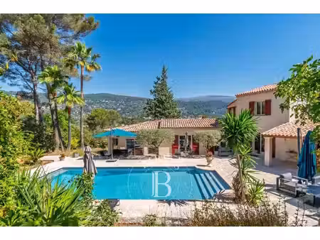 peymeinade - villa rénovée au calme absolu avec piscine