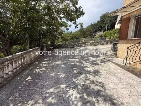contes  3 pieces avec jardin et garage