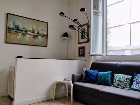 beau deux-pièces clair et pratique à 10 minutes de montparnasse