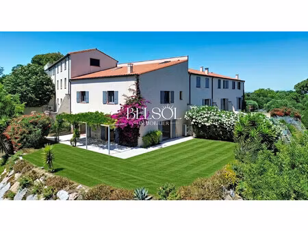partie de mas de 212m2  domaine privé  piscine  vue exceptionne
