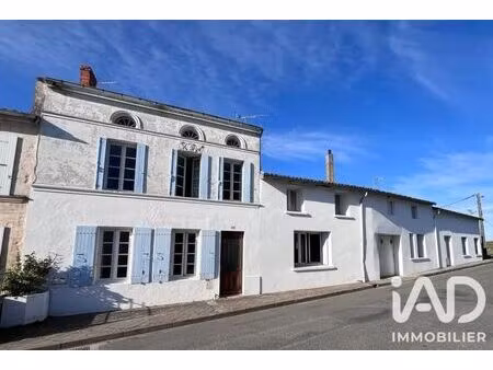 maison de village à corme-royal (17600)