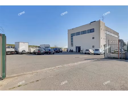 vente local d'activités chilly mazarin 1 460 m²