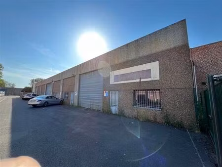 location local d'activités perenchies 1 380 m²