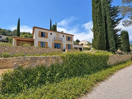 grasse saint-jacques – villa neuve hors d’eau / hors d'air