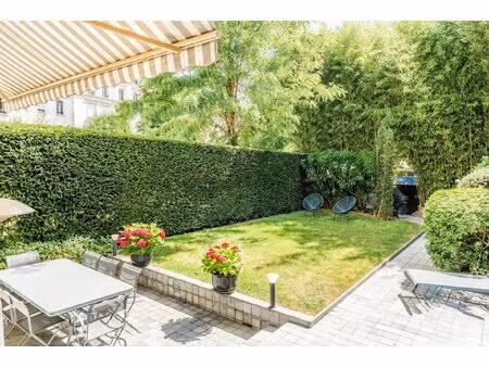 neuilly-sur-seine  île-de-france  france with id 2885304056