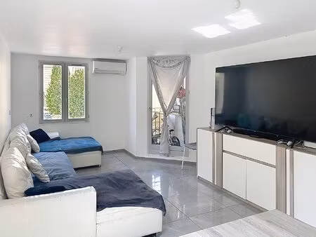 centre ville  appartement 4 pièces avec garage