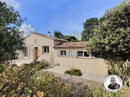 maison de plain pied de caractère avec piscine