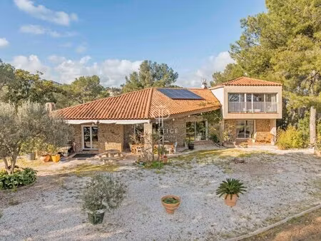 achat : maison (83400)