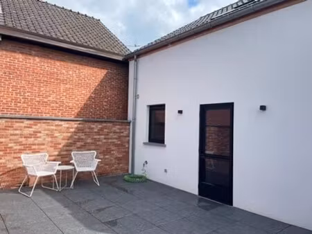 uniek handelspand en duplex-appartement met terras