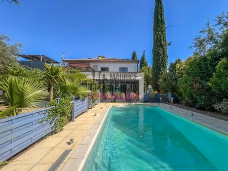 maison de luxe en vente à carpentras  provence-alpes-côte d'azur