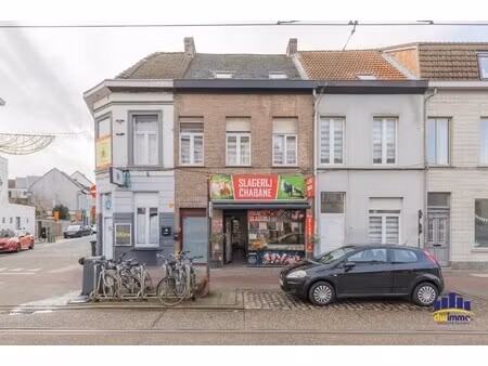 opbrengsteigendom met woonst te koop op toplocatie langs de brusselsesteenweg gent