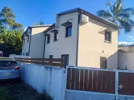 vente maison 4 pièces 79.46 m² à la riviere (97421)  239 000 €
