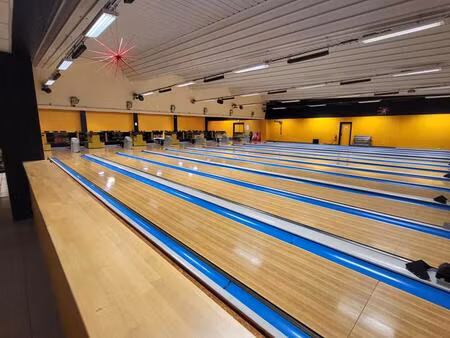 bowling 16 pistes   licence 4 et appartement