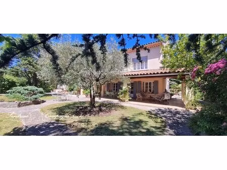 charmante maison de famille rénovée  proche commerces