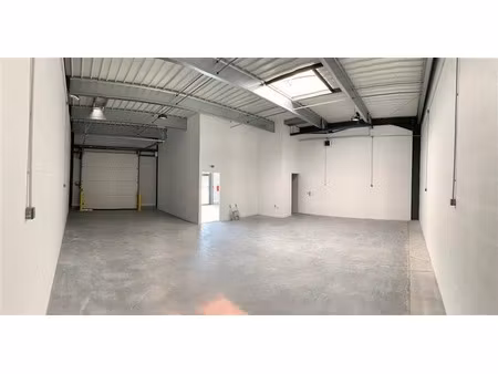 location local d’activités trappes 78190 260m² à 1820m²