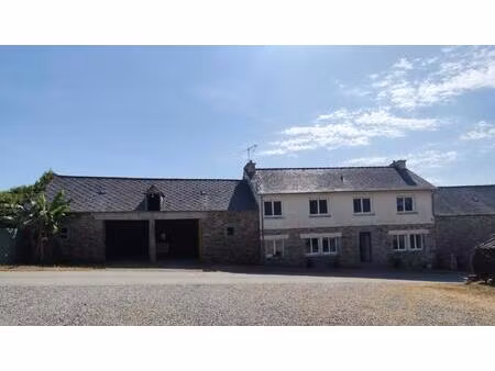 22200 graces longères avec dépendances