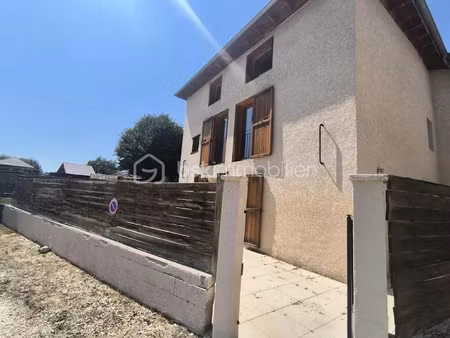 vente maison 5 pièces 130 m² à voiron (38500)  320 000 €