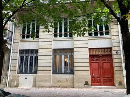 location bureaux 256 m²