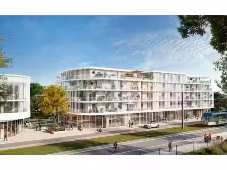 location commerce 111m² à 437m²