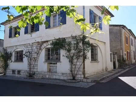 ancien bureau de poste réhabilité avec cour et dépendance au cœur de tournon-d’agenais