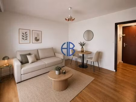 appartement grenoble 1 pièce(s) 23.69 m2 place parking en sus