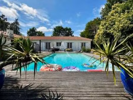 vente maison piscine à dompierre-sur-yon (85170) : à vendre piscine / 169m² dompierre-sur-