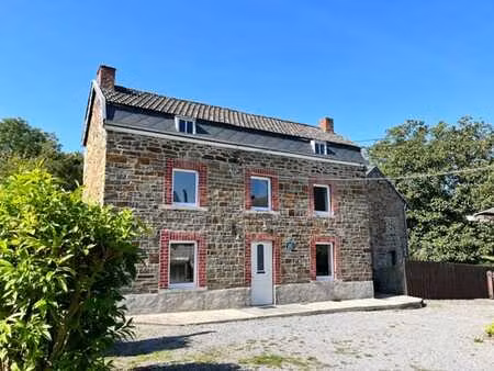 agréable maison 2 chambres avec jardin dans une impasse