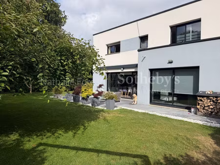 maison contemporaine à louer dans le quartier francs-epinette