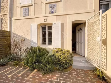 maison de luxe à vendre dans le quartier hennequeville-zone callenville