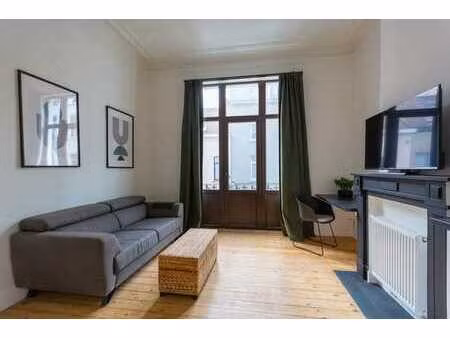 très beau flat meublé