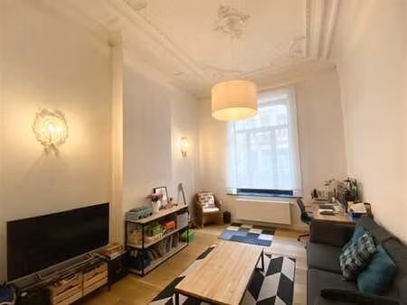 châtelain/ louise | élégant duplex 2 chambres avec jardin