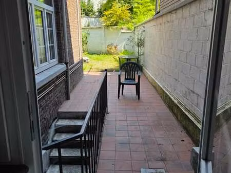 belle appartement 50 m² avec jardin; au calme (vennes)