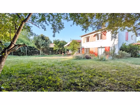 maison de luxe à vendre dans le quartier chantegrillet