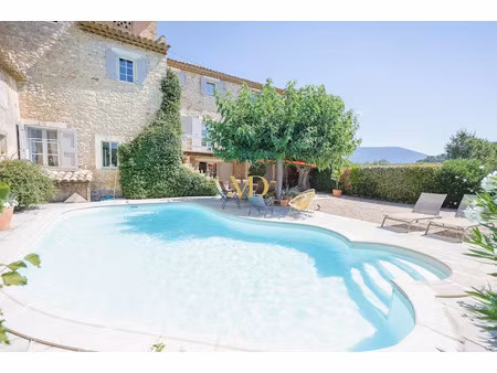 vente maison 7 pièces 280 m² à villars (84400)  835 000 €