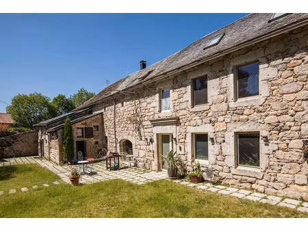 vente maison 15 pièces 497 m² à laguiole (12210)  695 000 €