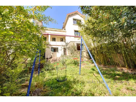 maison de luxe à vendre dans le quartier république