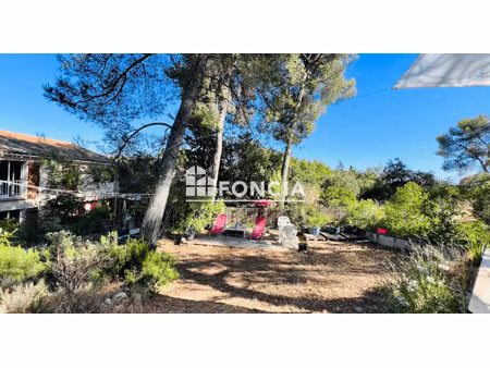 maison de luxe à vendre à bouc-bel-air