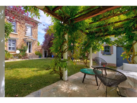 maison de luxe à vendre dans le quartier percy schneider