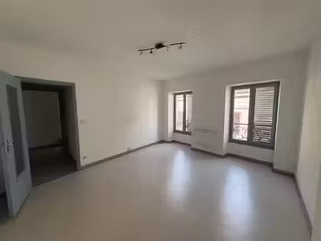 vente appartement 3 pièces 65 m² à saint claude (39200)  64 000 €