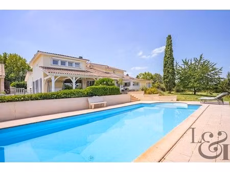 villa à vendre sur les hauteurs de villeneuve-sur-lot